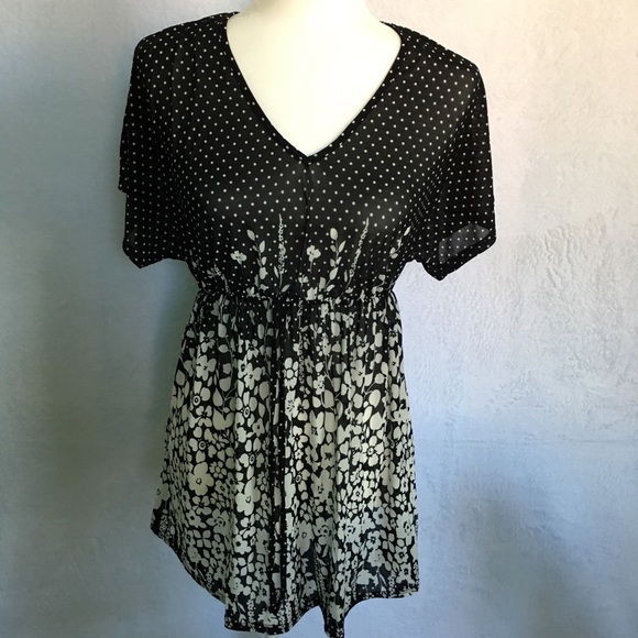 Other - Maternity tops size M